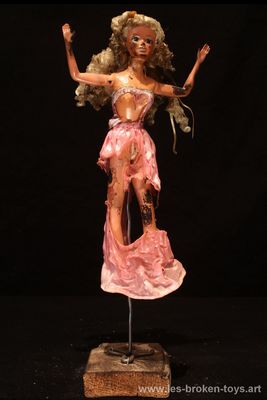 The wedding, création 2021, hauteur 38 cm
