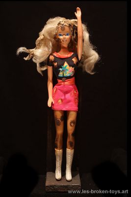Doll 9, création 2025, hauteur 34 cm