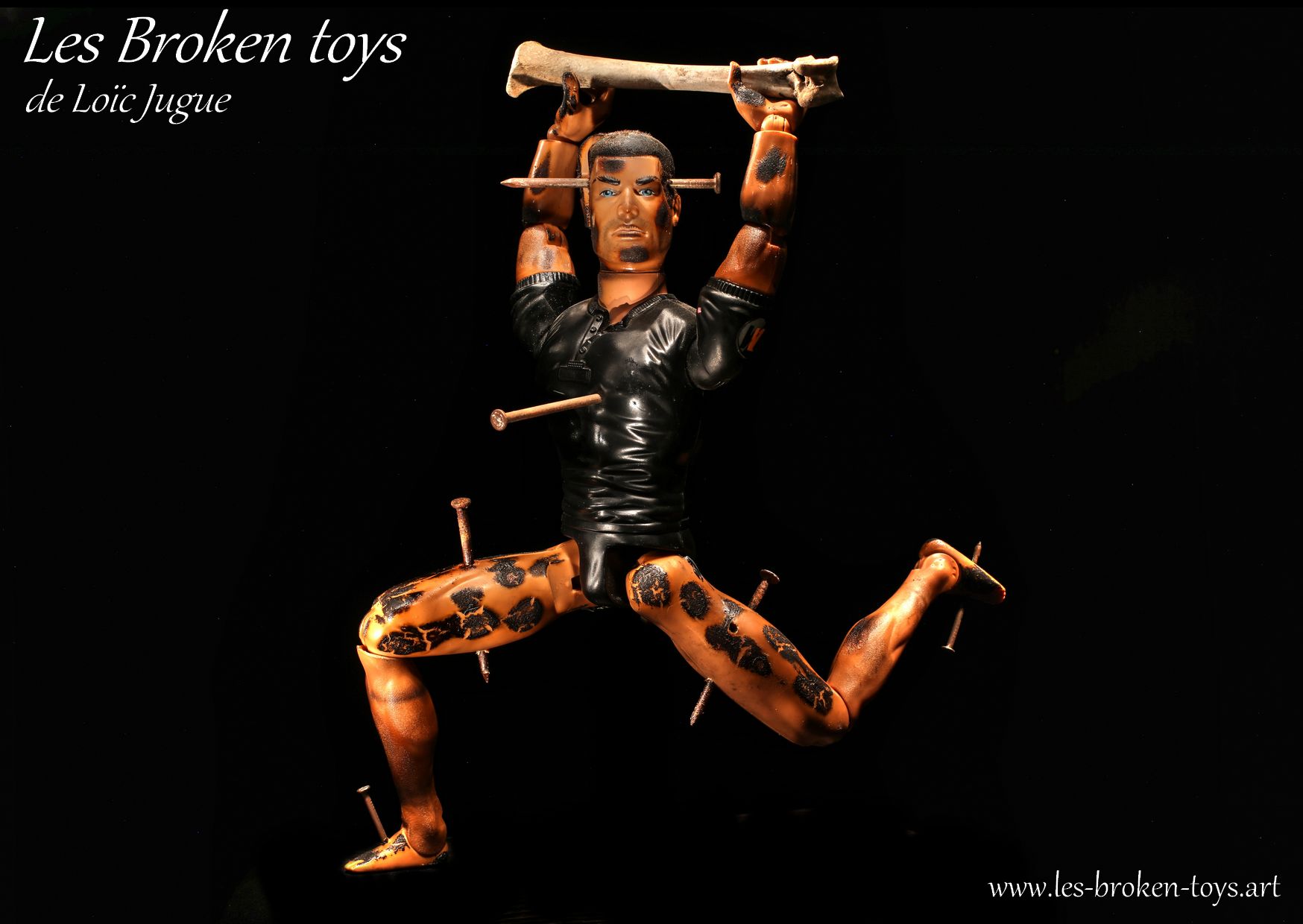 Les broken toys de Loïc Jugue: La course à l'os 